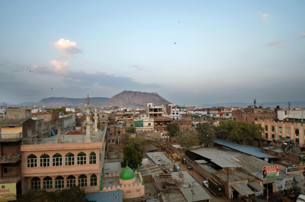 Hotel Rashika Palace Jaipur Buitenkant foto